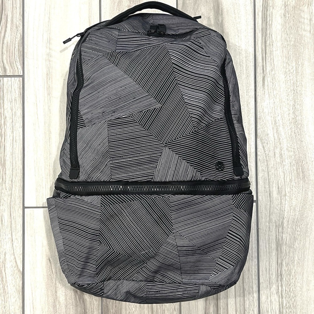 Lululemon Backpack Unisex OS Black White Geometric Stripe Excellent Athletic Bag